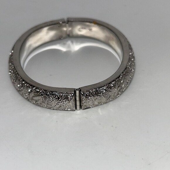 Monet Vintage Silvertone Hinged Bangle With Floral Engraved Design Elegant - Picture 3 of 16